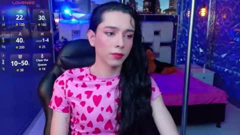 Sharlond online show from June 10, 1:32 pm