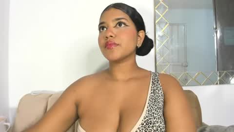 Sharlot online show from April 14, 1:44 am