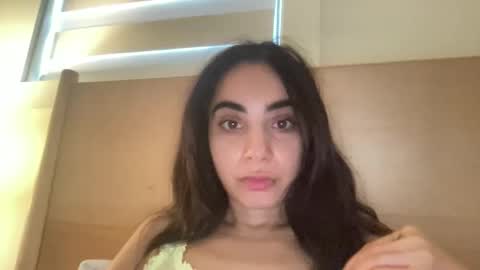Snapshot of sharnn_b chatting on November 18, 7:51 pm sharnn_b online show from November 18, 7:51 pm