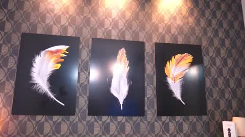 Sharom  online show from March 13, 7:42 pm