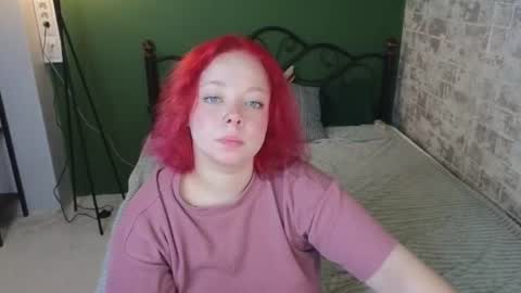 Snapshot of sharon_coxxx chatting on July 21, 7:00 am Sharon online show from July 21, 7:00 am