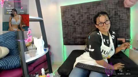 sharoncute16 online show from November 12, 9:47 pm