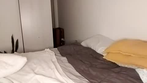 Sharon Kleinmann online show from December 5, 2:42 am