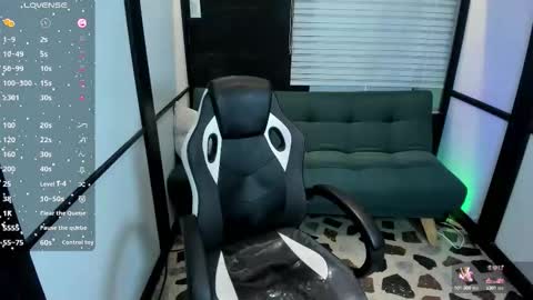 sharonqueen1_ online show from September 17, 6:20 pm