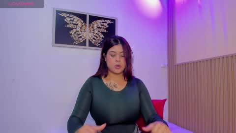 sharonscothh online show from April 14, 8:26 pm