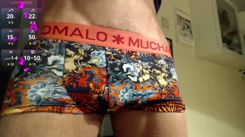 Snapshot of shavingaddict chatting on December 30, 5:23 pm Pioux online show from December 30, 5:23 pm
