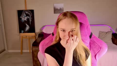 Snapshot of shawty_mia chatting on November 8, 2:17 pm Shawty Mia online show from November 8, 2:17 pm