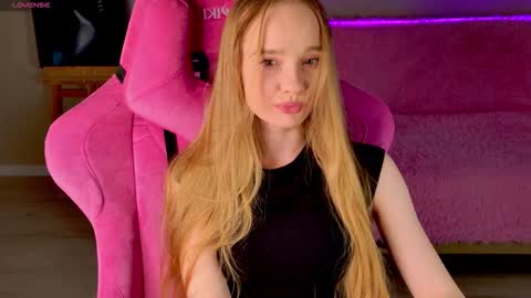 Snapshot of shawty_mia chatting on November 11, 5:57 pm Shawty Mia online show from November 11, 5:57 pm