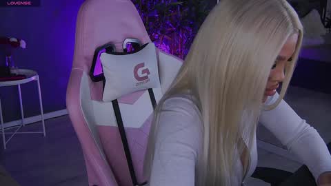 shayblonde online show from December 30, 11:49 pm