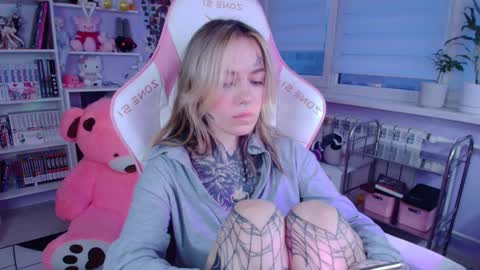 Katrin online show from November 29, 1:03 pm