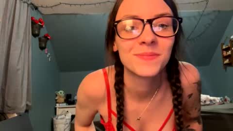 Snapshot of shaylar21 chatting on February 21, 3:51 am shaylar21 online show from February 21, 3:51 am