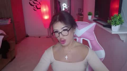 Shay online show from December 21, 5:25 am