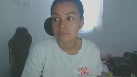 Shayna online show from November 27, 8:11 pm