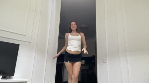 Snapshot of she001 chatting on June 7, 8:12 pm Sofi online show from June 7, 8:12 pm