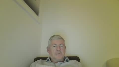 Snapshot of she52 chatting on November 17, 7:08 pm she52 online show from November 17, 7:08 pm