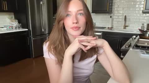 Snapshot of sheababyyy chatting on June 11, 2:59 pm Shea xx online show from June 11, 2:59 pm