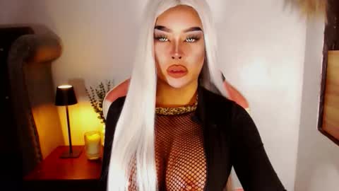 sheenafrost online show from March 22, 10:13 pm