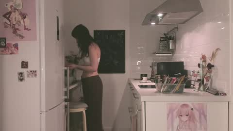 Snapshot of sheeny_shy chatting on December 21, 9:36 pm Chiara online show from December 21, 9:36 pm