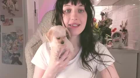 Snapshot of sheeny_shy chatting on March 10, 9:40 pm Chiara online show from March 10, 9:40 pm