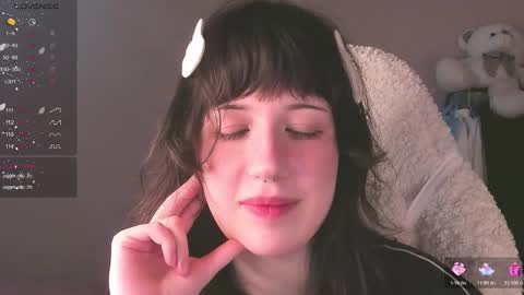 Snapshot of sheeny_shy chatting on November 30, 1:09 am Chiara online show from November 30, 1:09 am