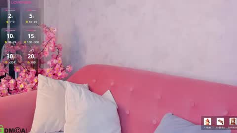 Snapshot of shei1a_shy chatting on May 4, 12:56 pm Amely online show from May 4, 12:56 pm