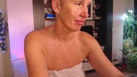 Sheila GMT 2 Tuesday Wednesday Friday Saturday Sunday- 8  5  online show from October 13, 5:29 am