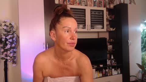 Sheila GMT 2 Tuesday Wednesday Friday Saturday Sunday- 8  5  online show from October 15, 5:07 am