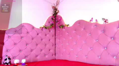 Snapshot of sheilly_brown chatting on May 6, 7:19 pm sheilly_brown online show from May 6, 7:19 pm