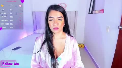 Danna   online show from December 22, 5:12 am