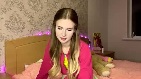 Jenny online show from October 4, 8:40 pm