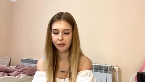 Jenny online show from October 7, 9:45 pm