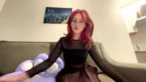 Snapshot of shelbadeahl chatting on July 12, 5:15 pm Kate online show from July 12, 5:15 pm