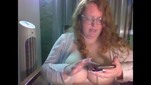 Snapshot of shelbyannn chatting on April 17, 1:08 am Red online show from April 17, 1:08 am