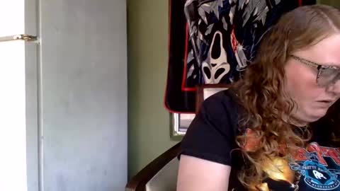 Snapshot of shelbyannn chatting on April 21, 2:23 pm Red online show from April 21, 2:23 pm