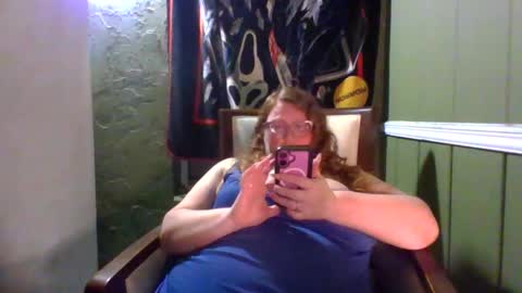 Snapshot of shelbyannn chatting on April 22, 4:26 am Red online show from April 22, 4:26 am