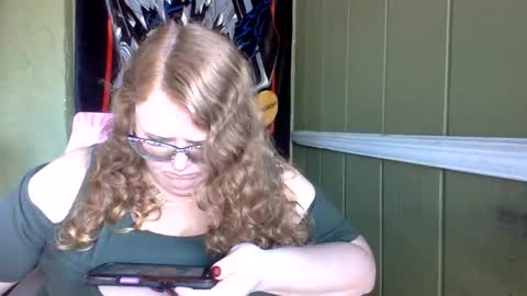 Snapshot of shelbyannn chatting on May 19, 1:39 pm Red online show from May 19, 1:39 pm