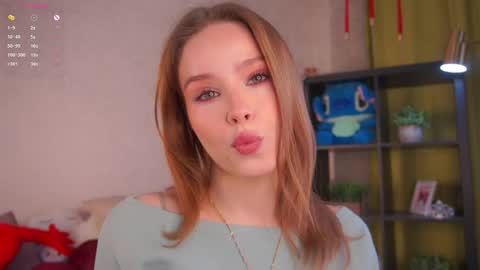 Lina online show from April 10, 1:55 am