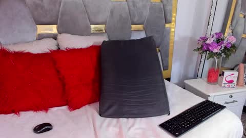 Snapshot of shellbydior chatting on March 12, 1:14 am shellbydior online show from March 12, 1:14 am