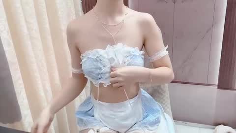 Shelly online show from November 6, 1:28 am