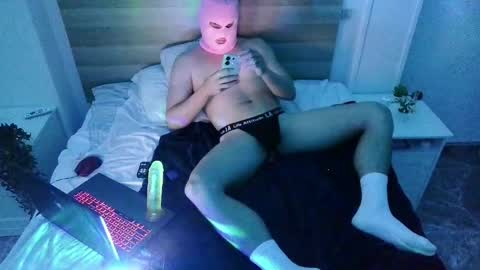 Snapshot of sheny_y chatting on May 11, 5:32 pm sheny_y online show from May 11, 5:32 pm