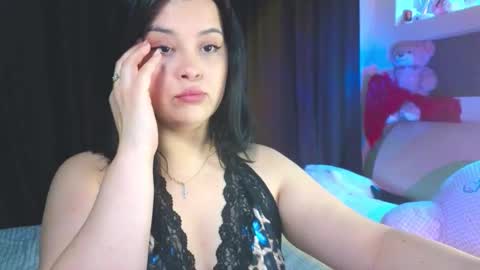 Snapshot of sherbru chatting on January 5, 11:19 pm Sher online show from January 5, 11:19 pm