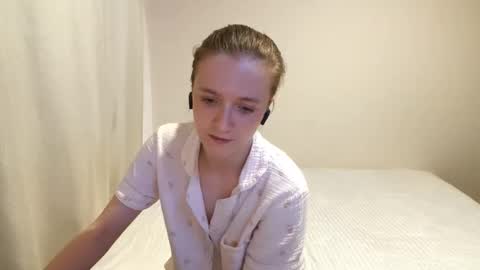 Jolyn online show from September 23, 5:49 pm