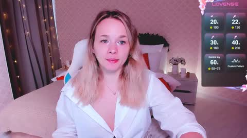 Snapshot of sherill_brill chatting on January 19, 10:39 am Sheril online show from January 19, 10:39 am