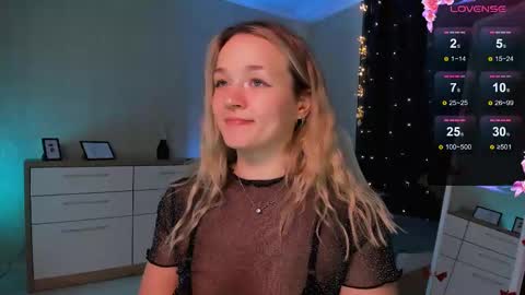 Snapshot of sherill_brill chatting on February 9, 10:42 am Sheril online show from February 9, 10:42 am