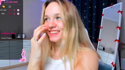 Snapshot of sherill_brill chatting on March 6, 5:54 pm Sheril online show from March 6, 5:54 pm
