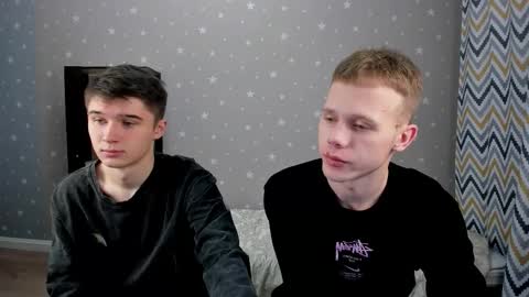 Max online show from November 29, 6:11 pm