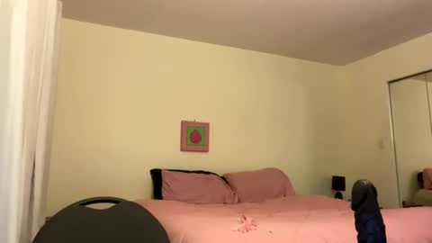 Snapshot of sherrisqs00 chatting on February 15, 2:08 am sherrisqs00 online show from February 15, 2:08 am