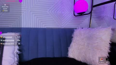 mia online show from January 14, 2:11 pm