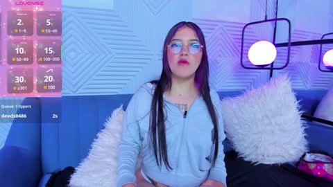 mia online show from January 30, 11:11 am