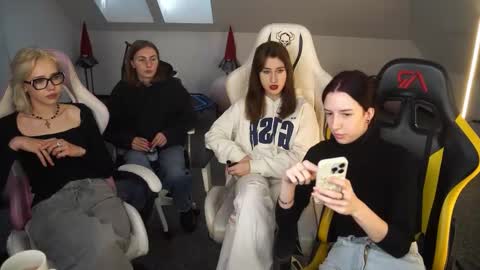 Sheryl online show from October 14, 10:38 am